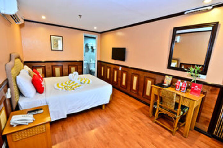 Room 17 of 23
