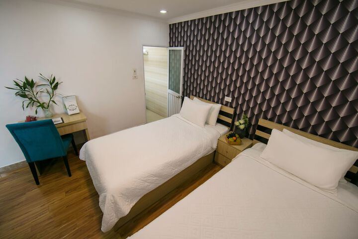 Room 7 of 20