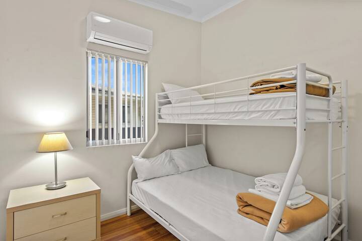 Room 30 of 93