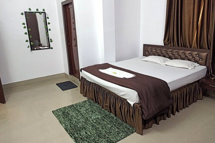 Room 6 of 20