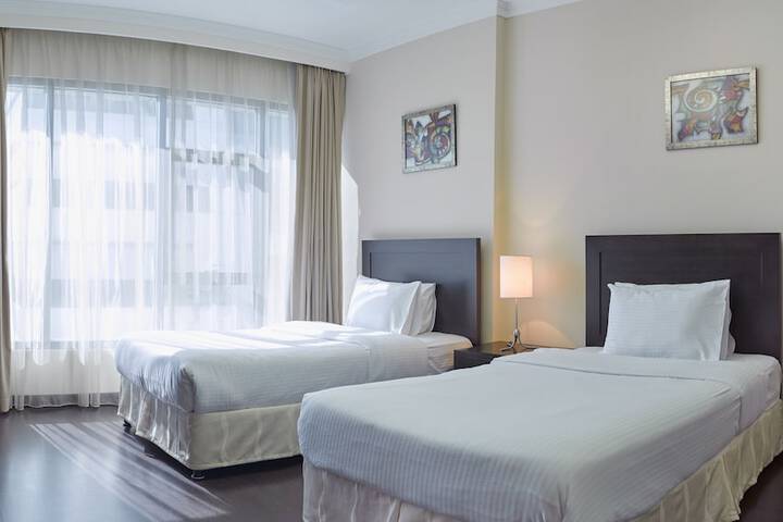 Room 10 of 65