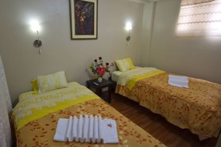Room 10 of 13
