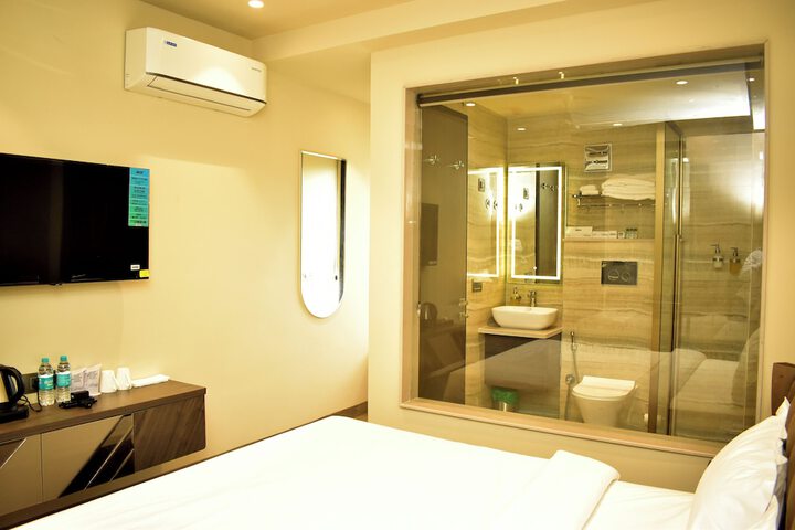 Room 4 of 22