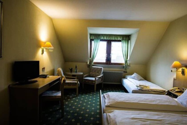 Room 8 of 55