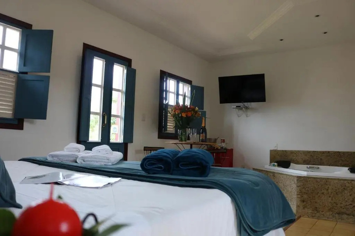 Room 2 of 9
