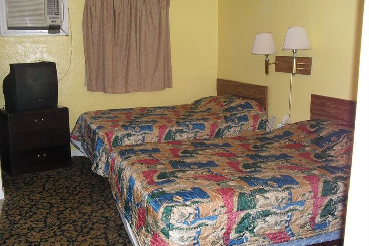 Room 10 of 62