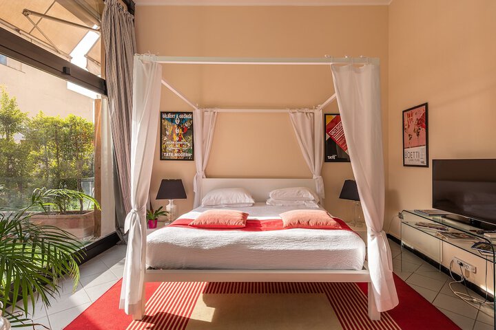 Room 34 of 66