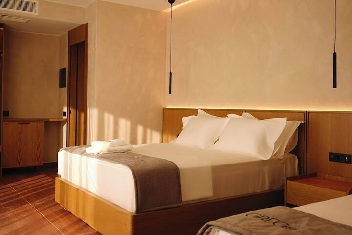 Room 13 of 37
