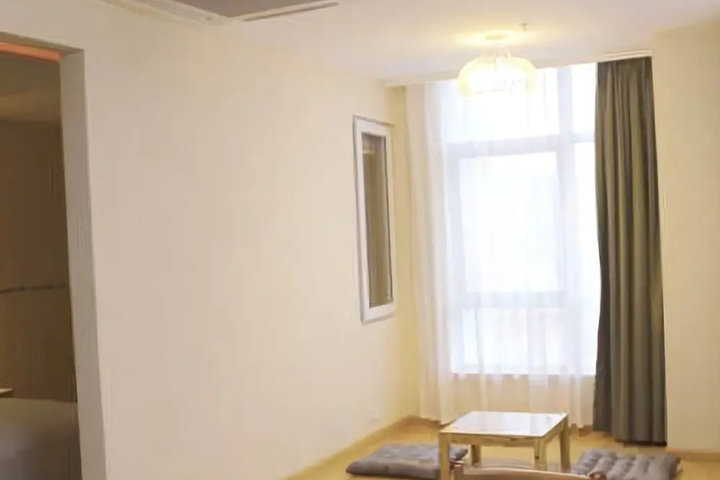 Room 6 of 20