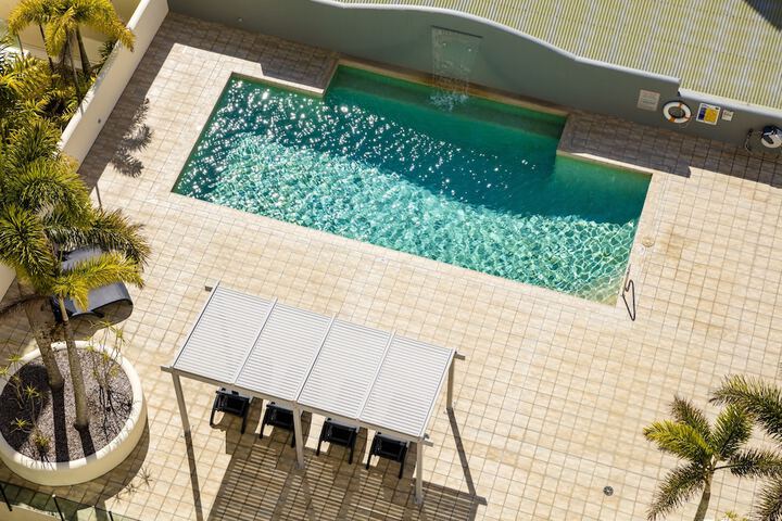 Pool 76 of 99