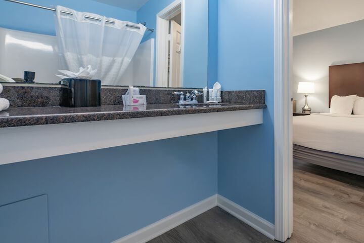 2 Double Beds (11 of 24)