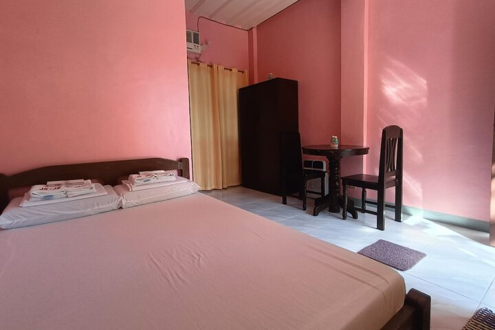 Room 4 of 37