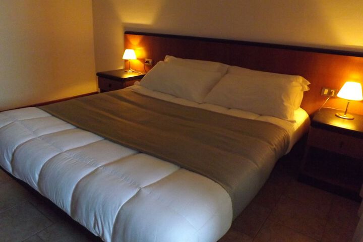 Room 3 of 23