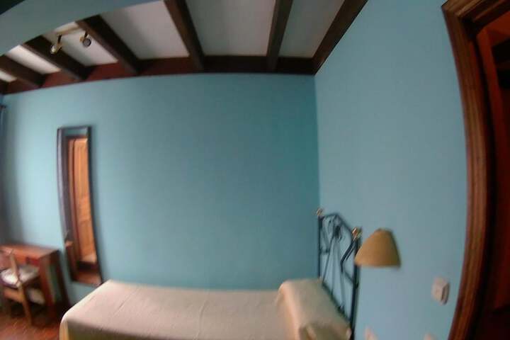 Room 25 of 57
