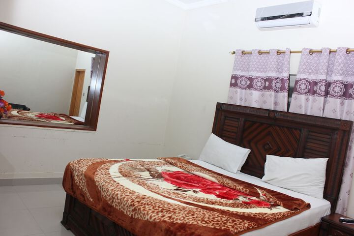 Room 26 of 33