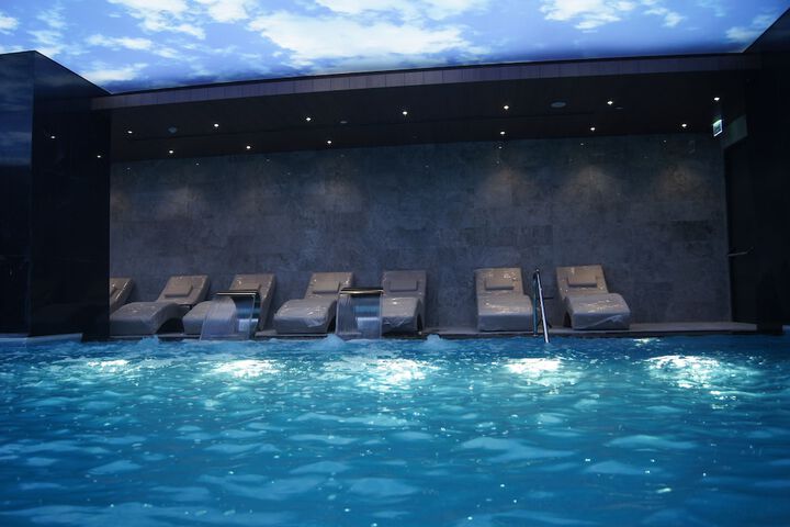 Pool 43 of 104