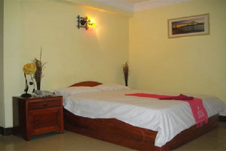 Room 4 of 29
