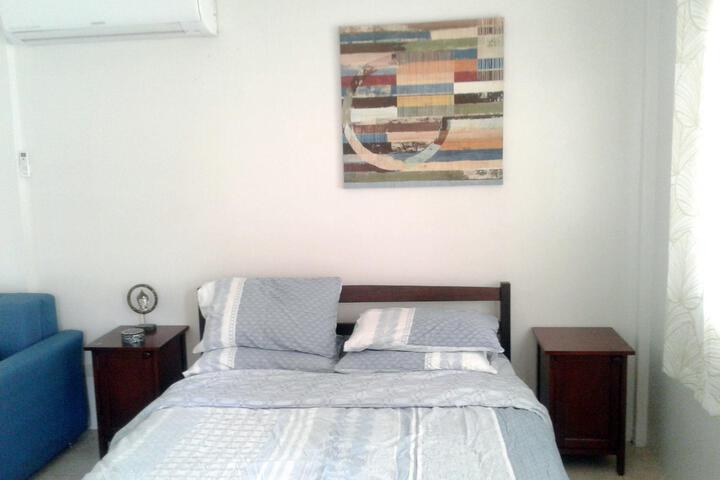 Alona Studio Bungalow