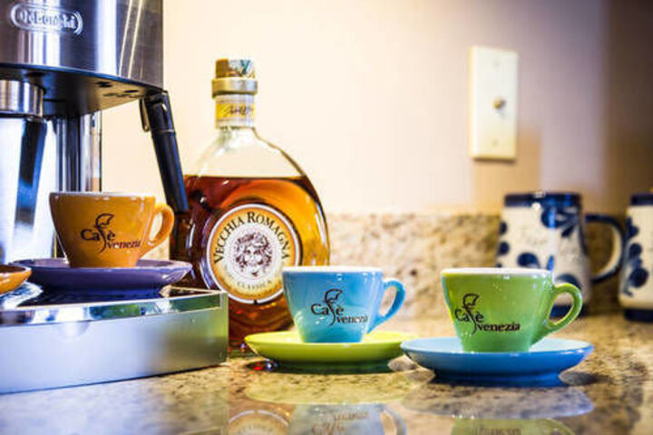 Breakfast/Coffee Service 17 of 77