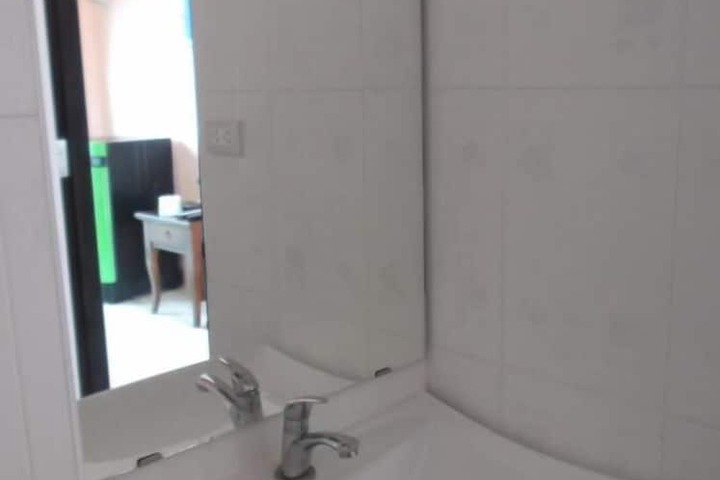 Room 16 of 19