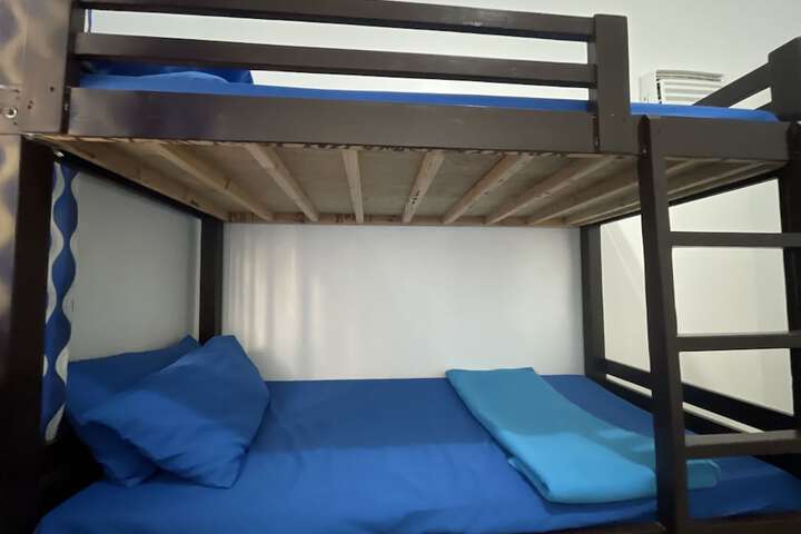 Room 69 of 200