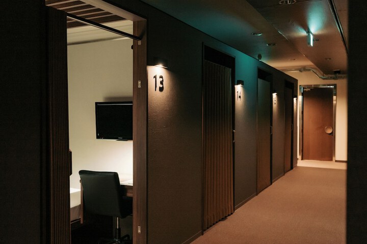 Room 30 of 81