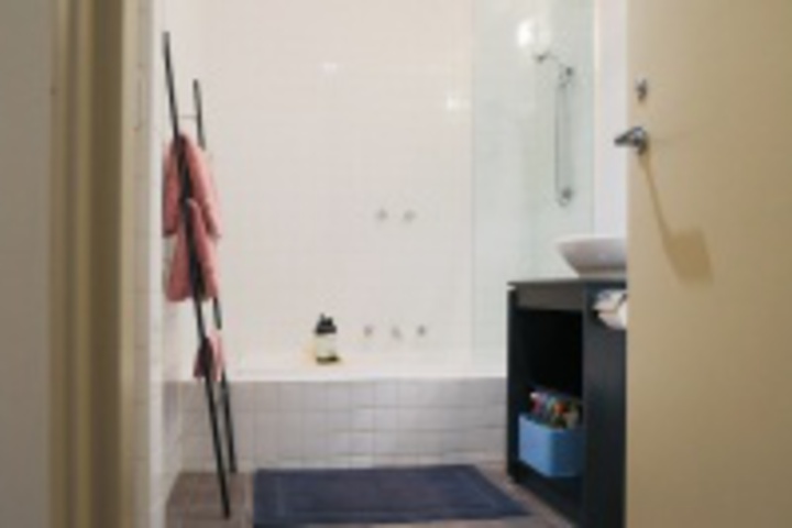 Room 342 of 372
