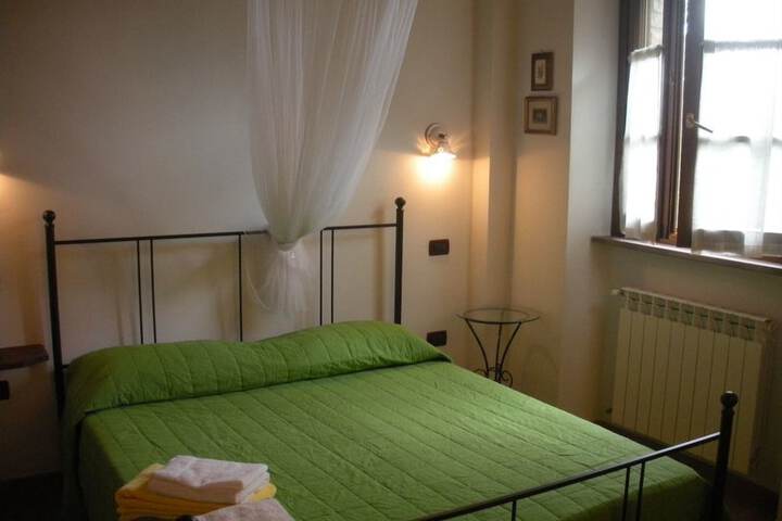 Room 13 of 28