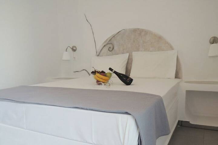 Room 3 of 27