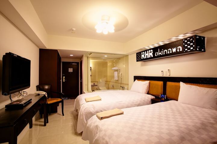 Room 7 of 63