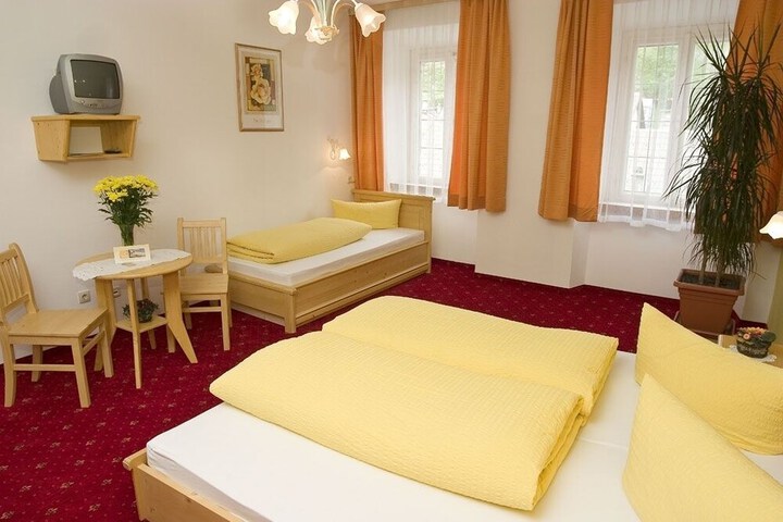 Room 5 of 31