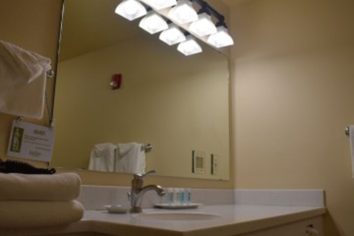 Room 46 of 68