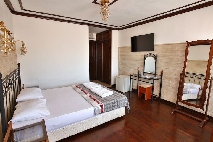 Room 2 of 24