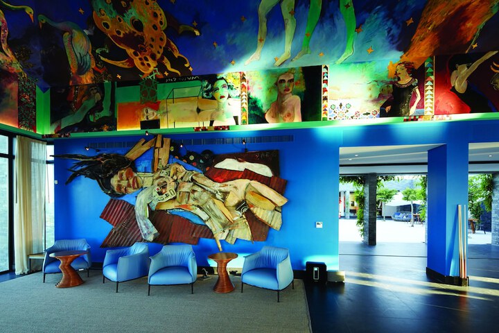 Entrance & Lobby