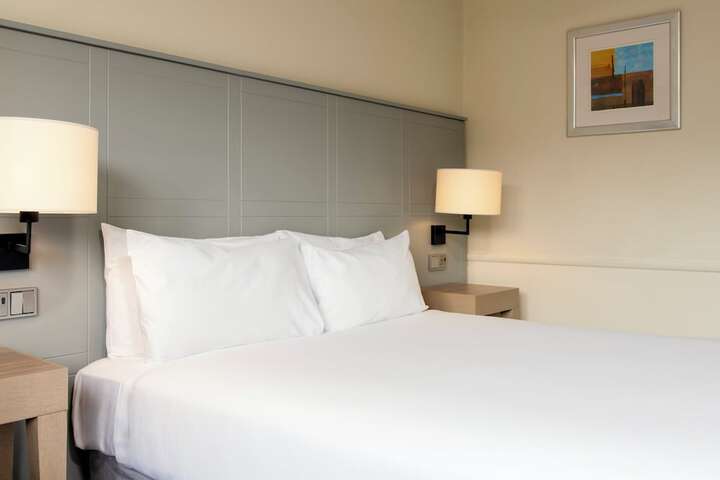 Room 53 of 105