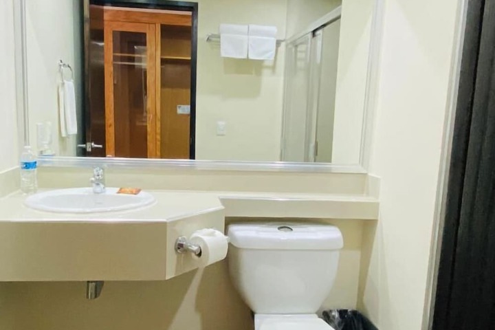 Room 25 of 57
