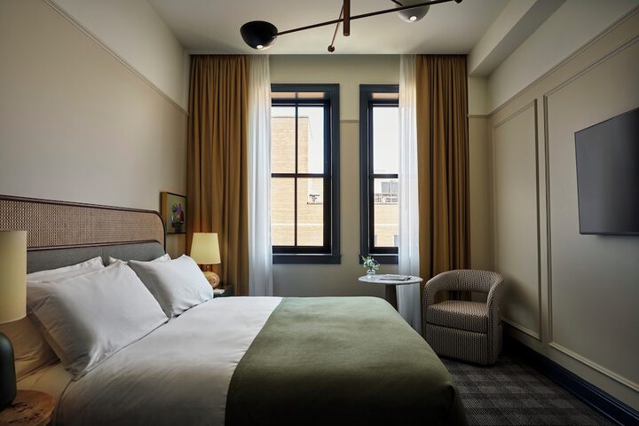Room 81 of 190