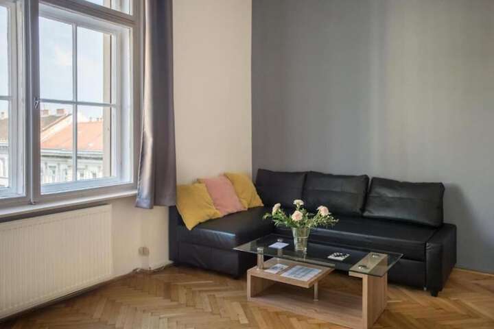 Room 8 of 44