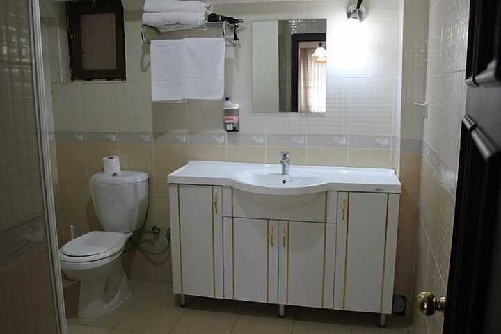 Room 44 of 61