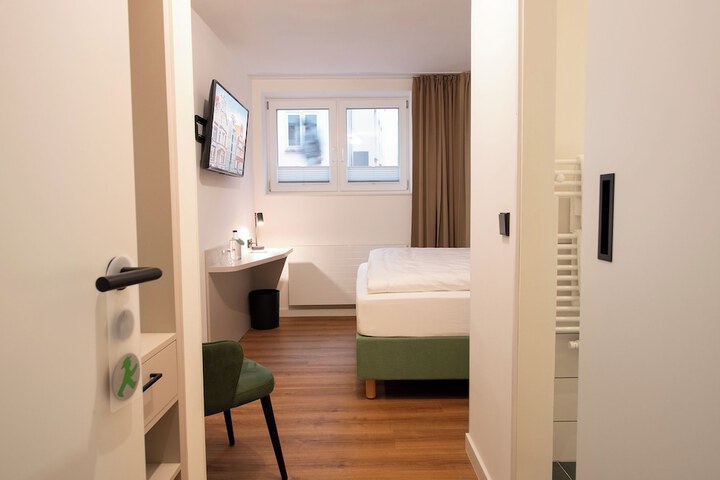 Room 16 of 55