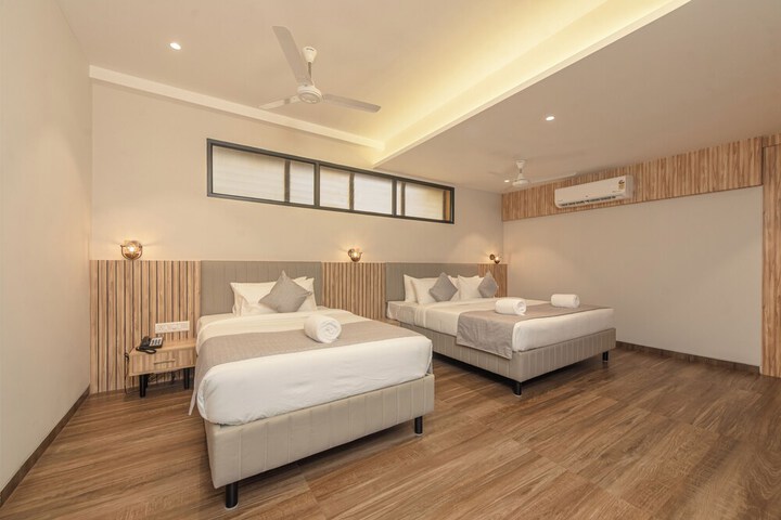 Room 5 of 32