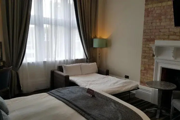 Room 3 of 19