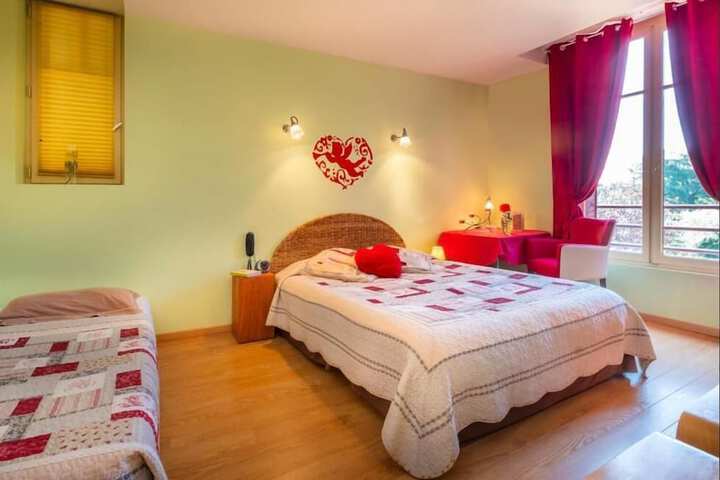 Room 10 of 41