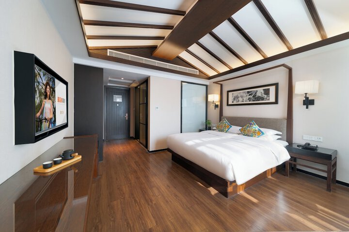 Room 27 of 111