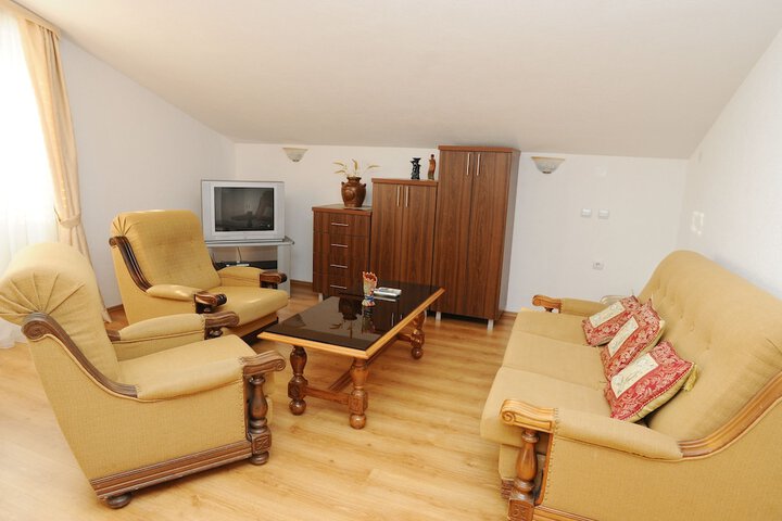 Room 29 of 45