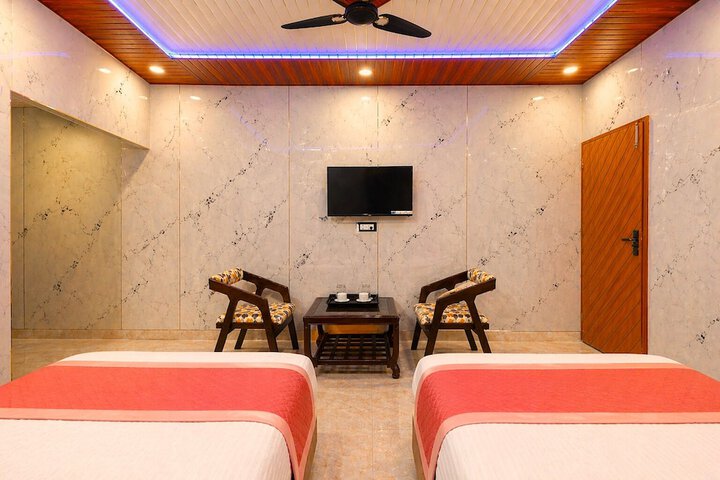 Room 14 of 36