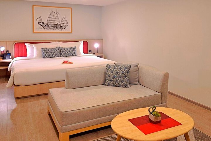 Room 112 of 190