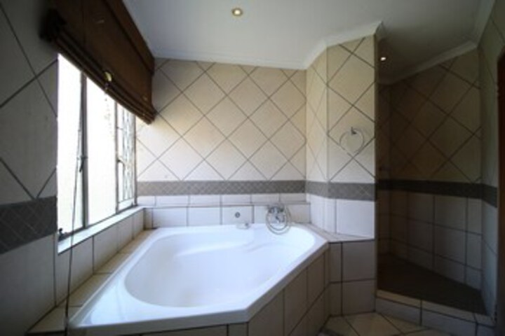 Room 8 of 47