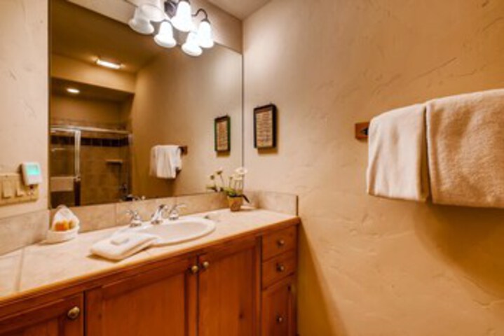 Room 3 of 25
