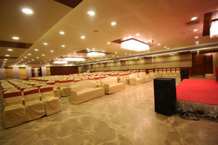 Ballroom/Hall 5 of 45